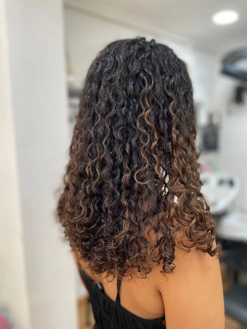 2Dedos Peluquería y Estética unisex - Coiffure Castellón De La Plana - OneBooking