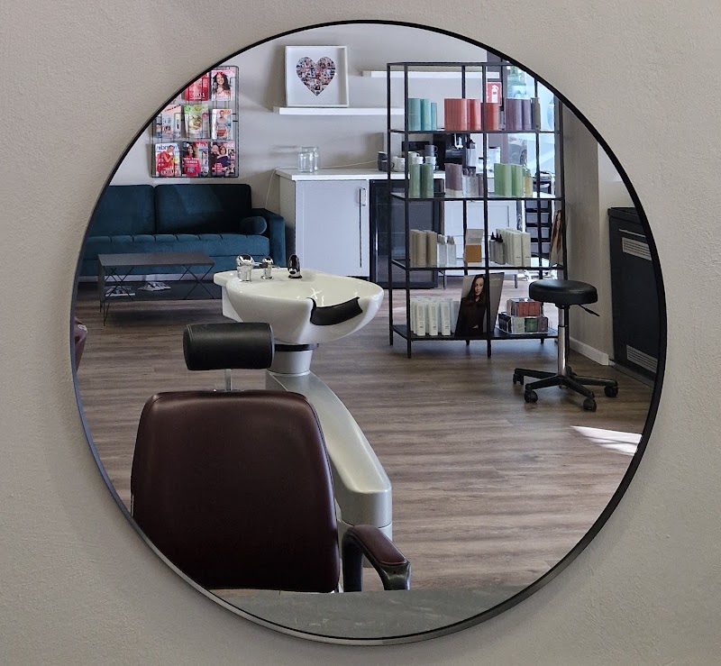 LS Hairsalon - Friseursalon Köln - Coiffure Cologne - OneBooking