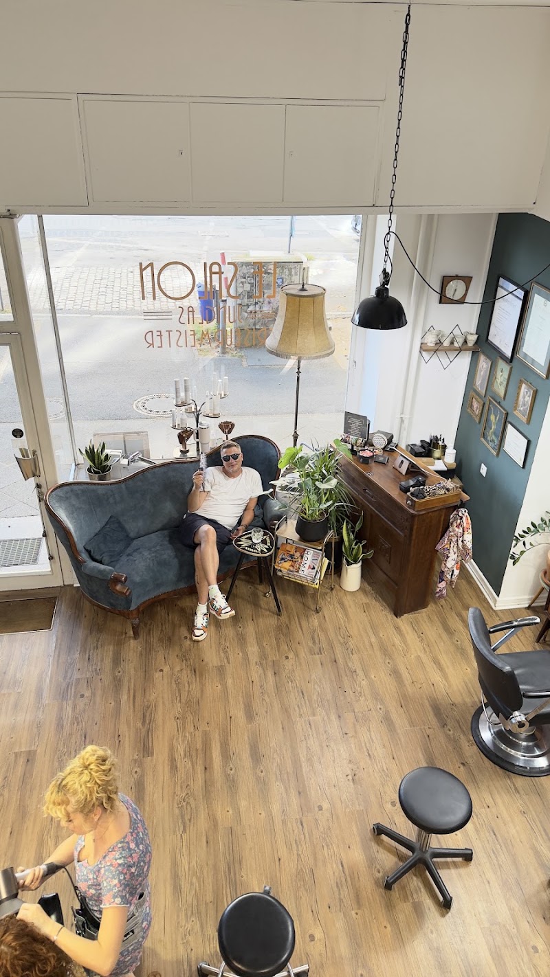 Le Salon Junglas Friseurmeister - Coiffure Frankfurt Am Main - OneBooking