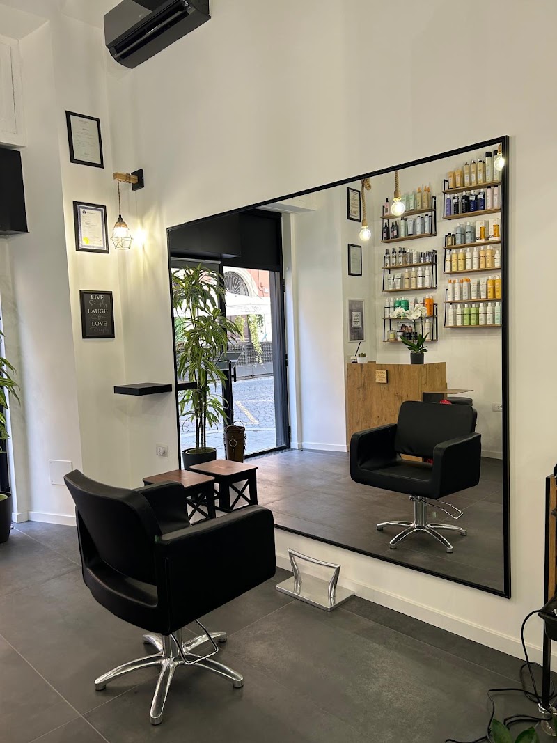About Hair Roma - Coiffure Rome - OneBooking