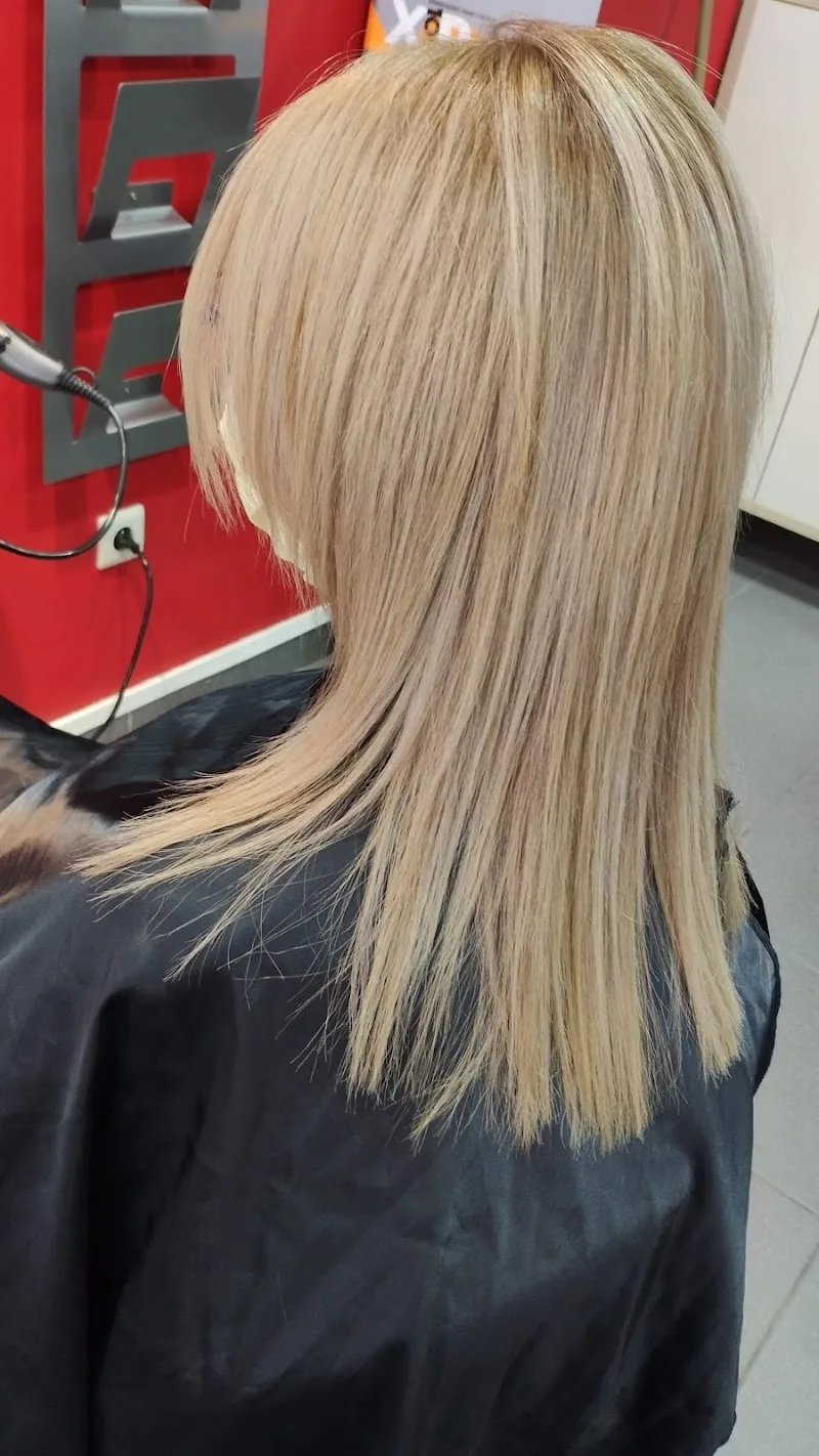 Select Coiffure - Coiffure La Louvière - Photo de couverture - OneBooking