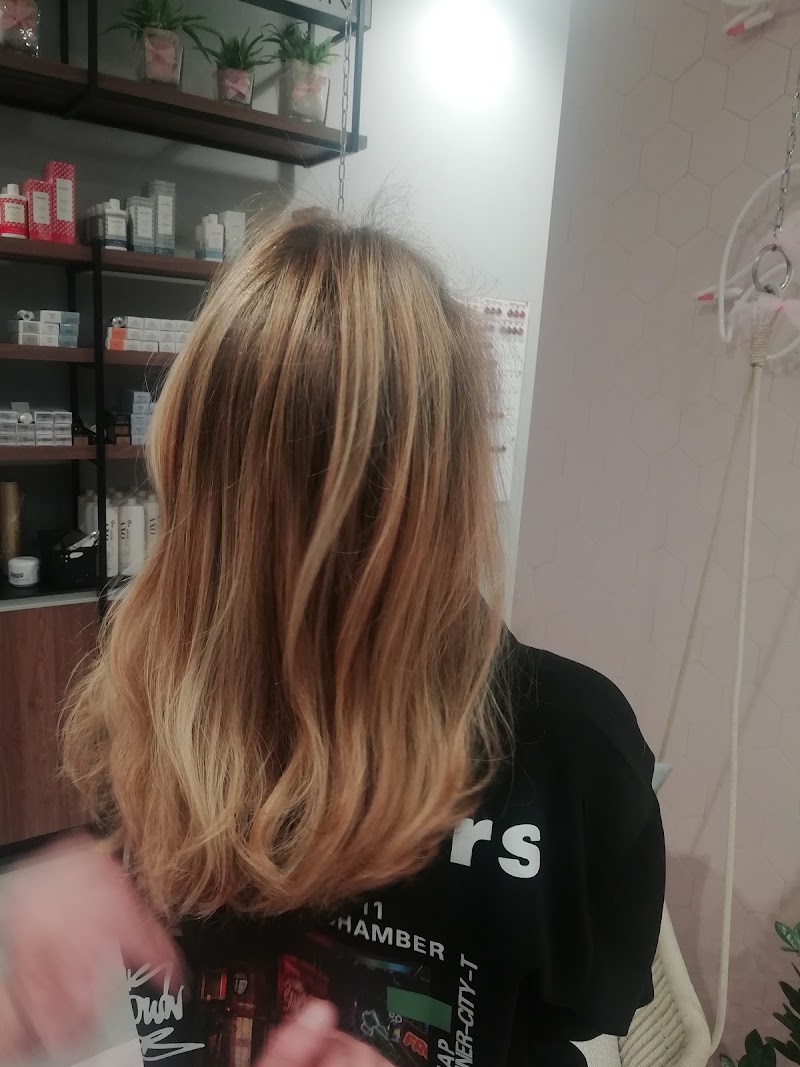 𝗟'𝗛 𝗛𝗔𝗜𝗥 𝗟𝗔𝗕 - Coiffure Bergamo - OneBooking