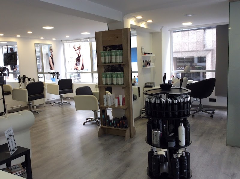 Me By Martina - Coiffure A Coruña - OneBooking