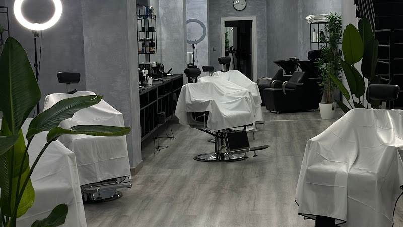 Yzée Male Club | Alicante | Barber - Coiffure Alicante - OneBooking