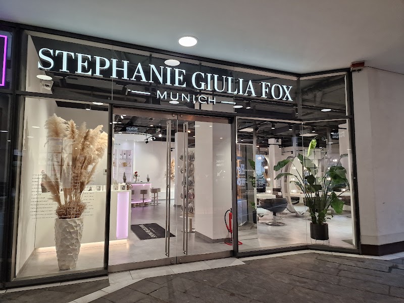 StephanieGiuliaFox - Coiffure Munich - OneBooking