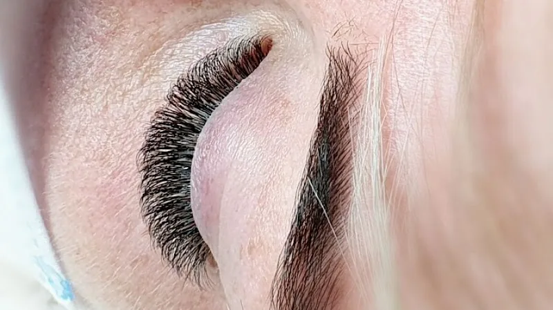 DUOZA - wimperextensions, lashlift, epilatie wenkbrauwen, hennabrows & gel nagels - Institut de beauté Dendermonde - OneBooking
