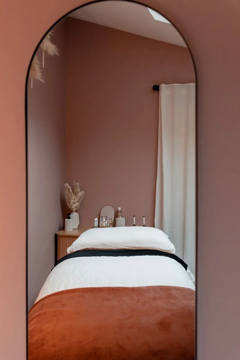 Maison Osmose | Facialiste & Experte en Drainage Lymphatique | Renata França | Massages Rennes