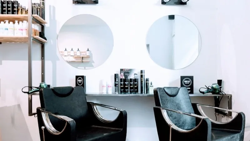 Hair Flò - Hair Stylist Unisex and Beauty Sustainable Partner Davines - Coiffure Florence - OneBooking