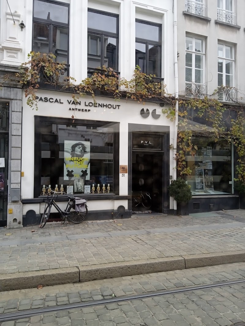 Hair by van Loenhout - Coiffure Antwerp - OneBooking