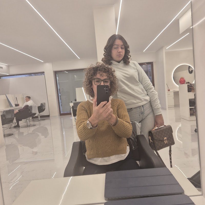 CURCI PARRUCCHIERI SPECIALIST GINO CURCI SIMONE CURCI VIA D'ADDEDDA (MACCHIA GIALLA) - Coiffure Foggia - OneBooking
