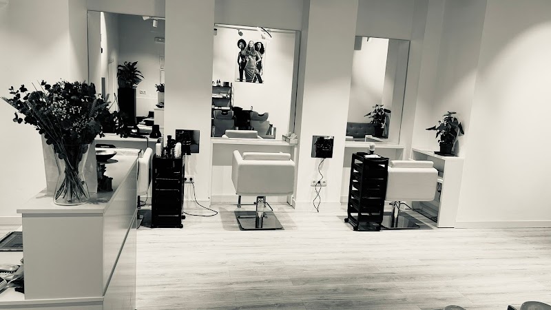 J.C hairsalon - Coiffure Vigo - OneBooking