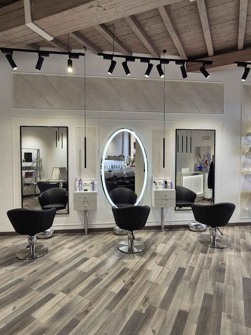 Time Cura Capelli - Campo de' Fiori - Coiffure Rome - OneBooking