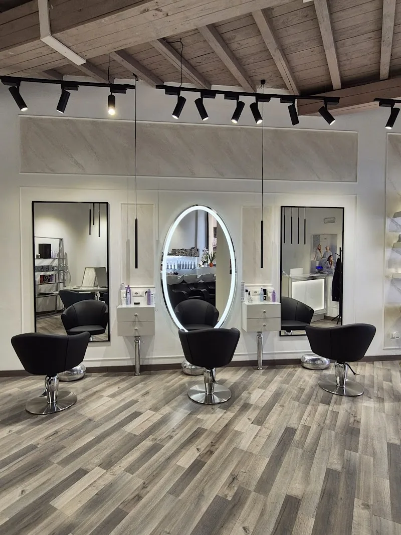 Time Cura Capelli - Campo de' Fiori - Coiffure Rome - OneBooking