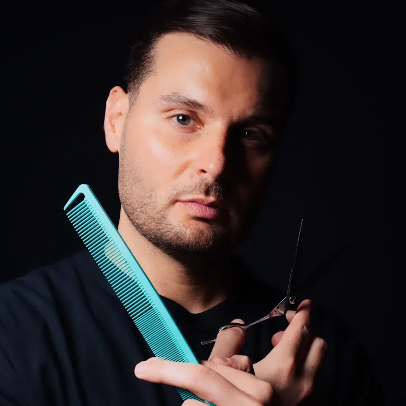 Le Figarò - Coiffure Giugliano In Campania - OneBooking