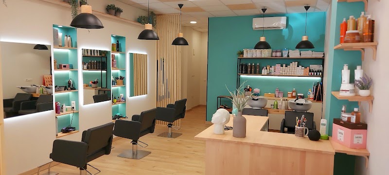 Anoa Hair Studio - Coiffure València - OneBooking