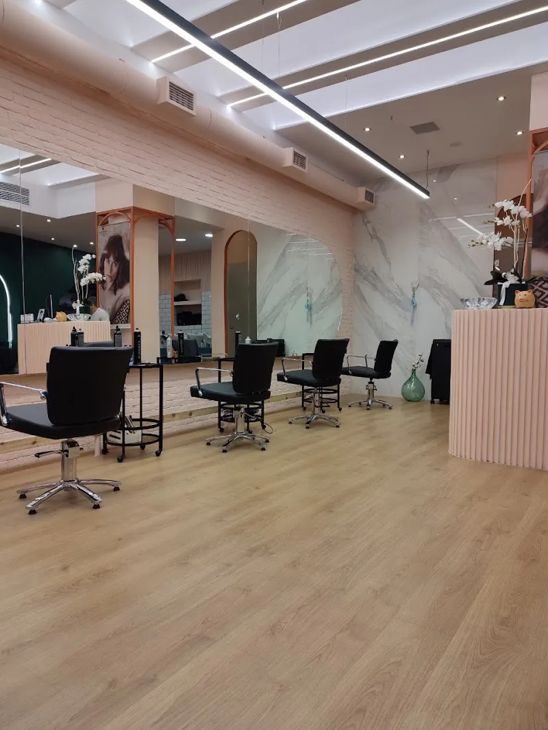 ENA TAILOR HAIR