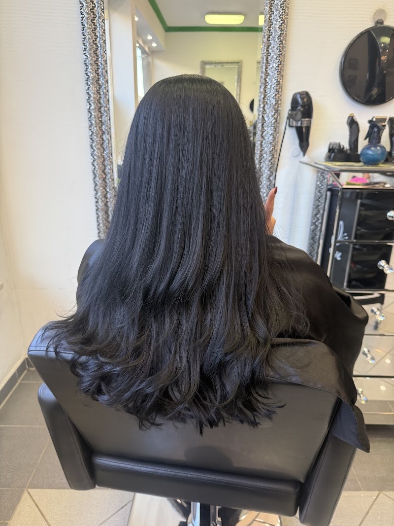 ARISMA HAIR STUDIO - Coiffure Munich - OneBooking