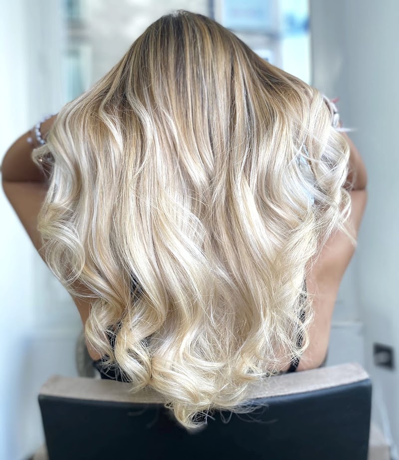 Studio Matteotti Parrucchieri - Coiffure Genoa - OneBooking