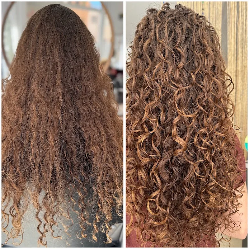 Alma Cenarro Salón de Peluquería - Coiffure Palma De Mallorca - OneBooking
