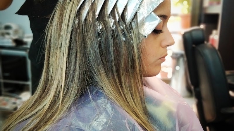 Peluquería y Estética Cuadrado2 - Coiffure Alcalá De Henares - OneBooking