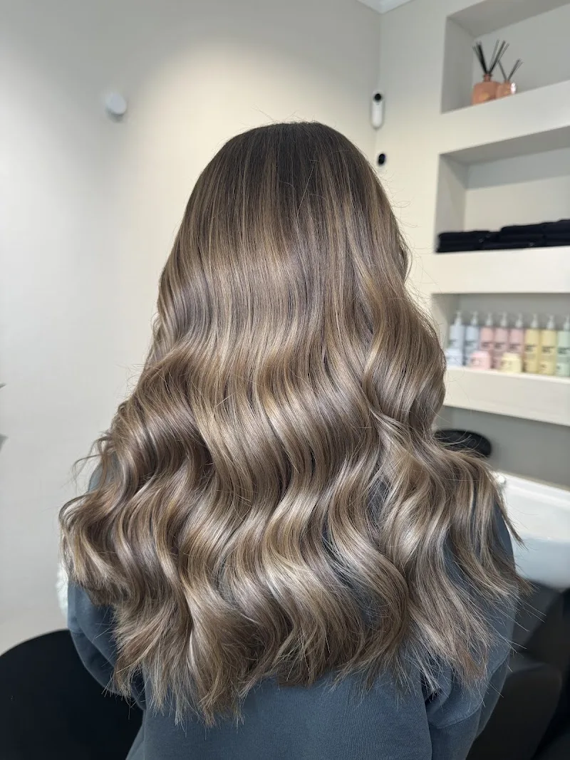Zizoula - Hair Boutique - Coiffure Cologne - OneBooking