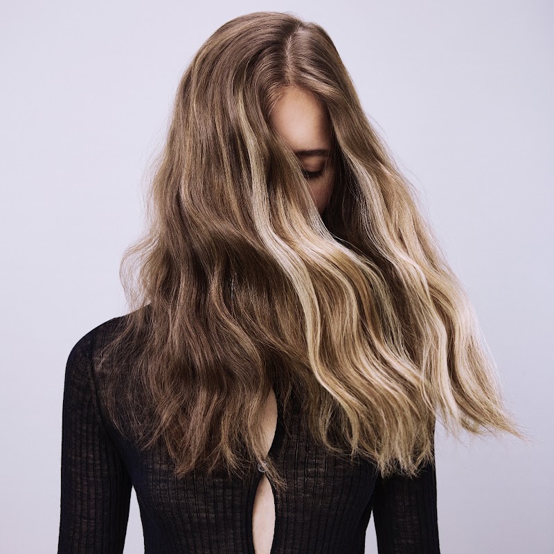 Alessandro Hairstyle - Extension Bergamo | Servizi Donna | Barber Uomo - Coiffure Bergamo - OneBooking