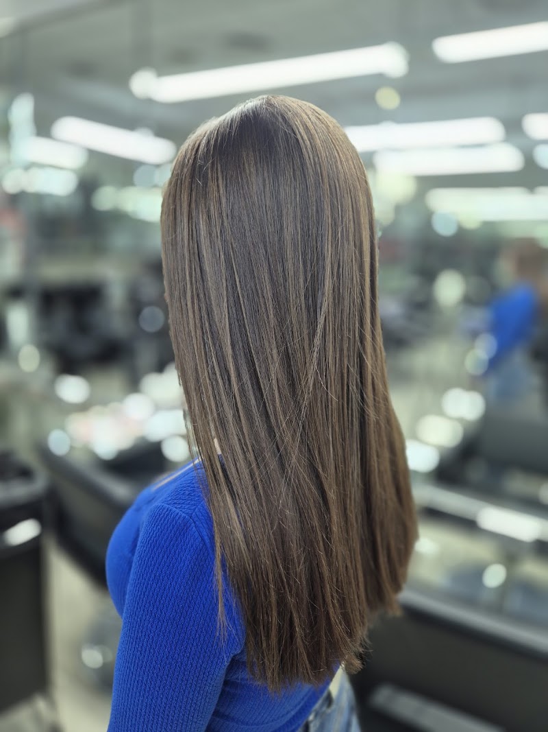 Carmesina Peluquería y Estética Valencia - Coiffure València - OneBooking