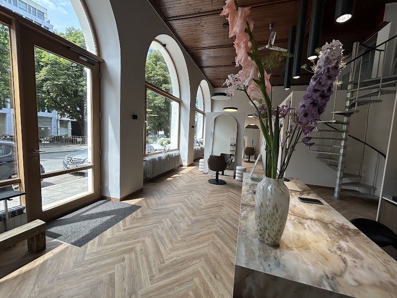 STUDIO JUÉ - Coiffure Munich - OneBooking
