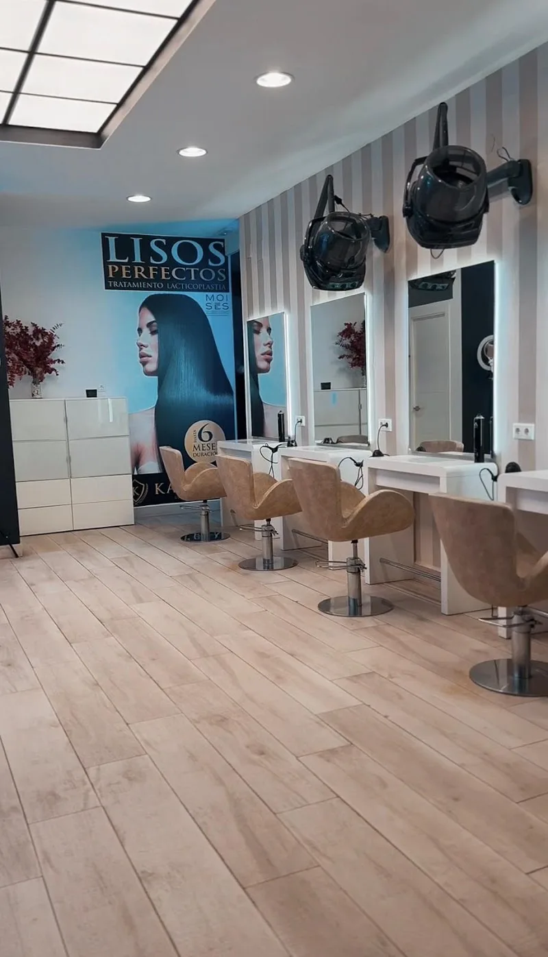 Moisés Peluquería y Estética - Coiffure Córdoba - OneBooking