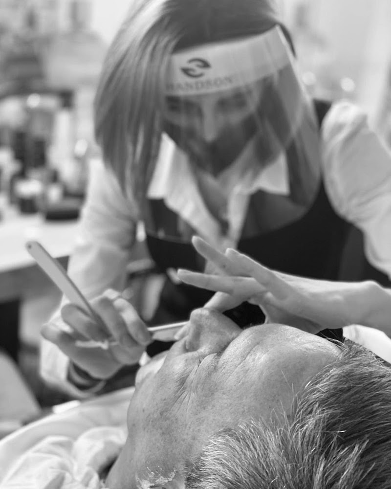 Q.Sara Ladies and Gentlemen - Coiffure Bergamo - OneBooking