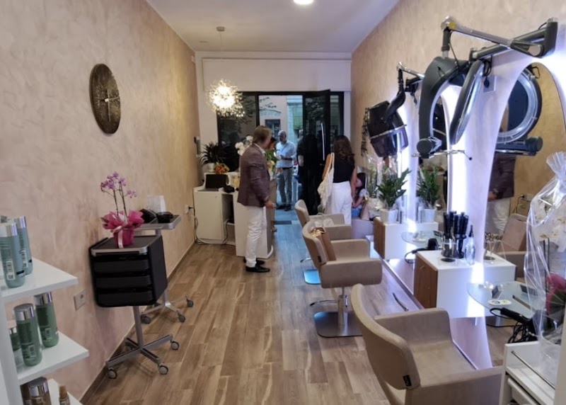 Amica x i capelli - Coiffure Forlì - OneBooking