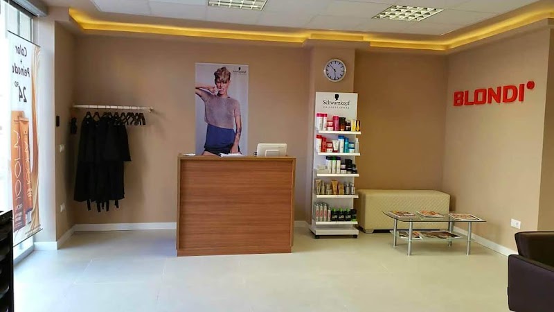 Blondi Peluquerias - Coiffure València - OneBooking