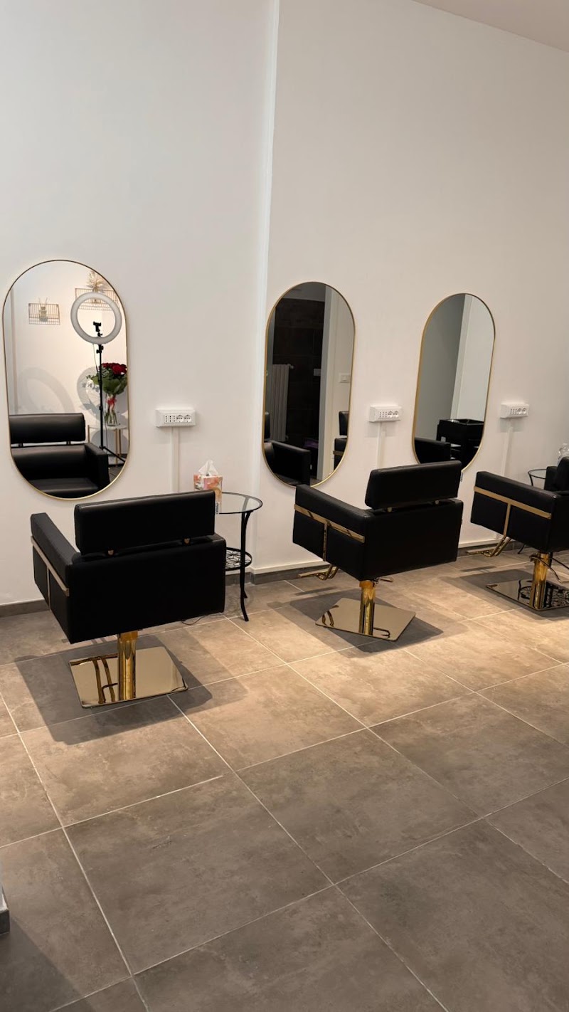 Victoria's Hair Spa - Coiffure Ferrara - OneBooking