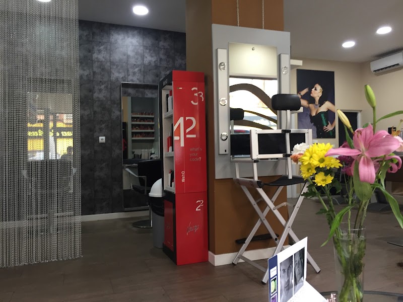 Divine's Estilistas - Coiffure Alcalá De Henares - OneBooking