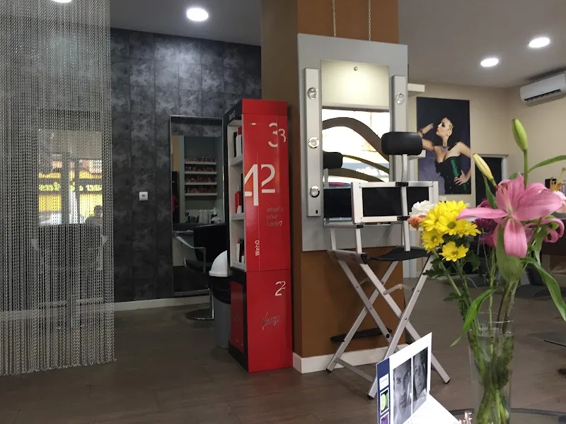 Divine's Estilistas - Coiffure Alcalá De Henares - OneBooking