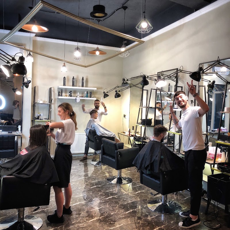 BlackHat Hair Studio