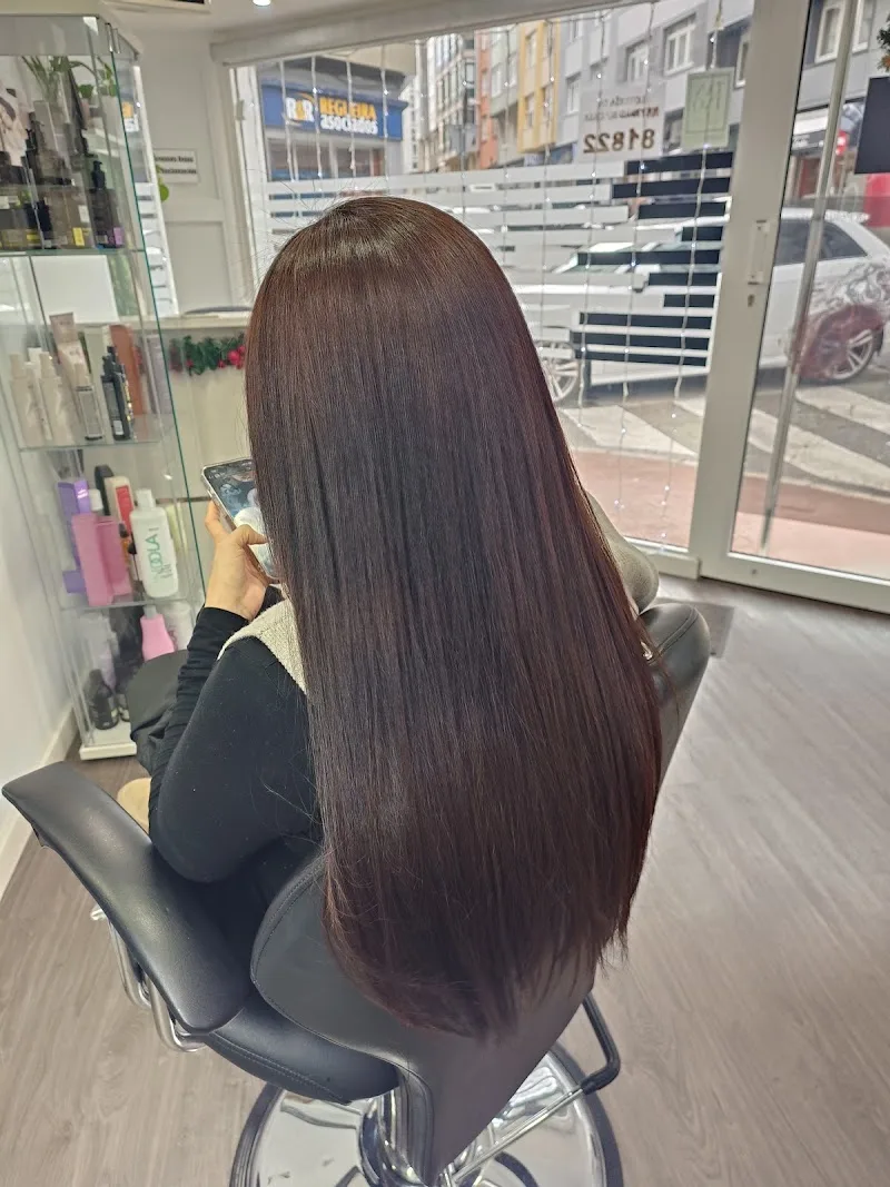 Lina Peluquería & Estética Unisex