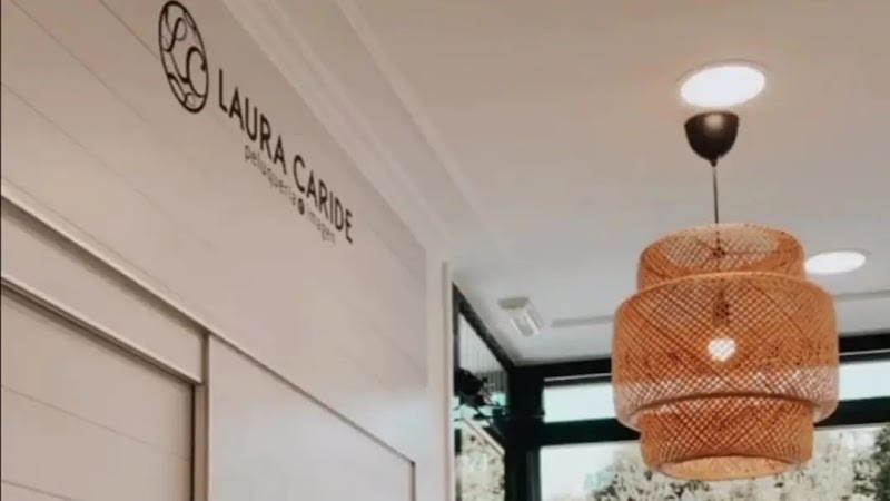 Laura Caride Peluquería e Imagen | Balayage y Alisado - Coiffure Vigo - OneBooking