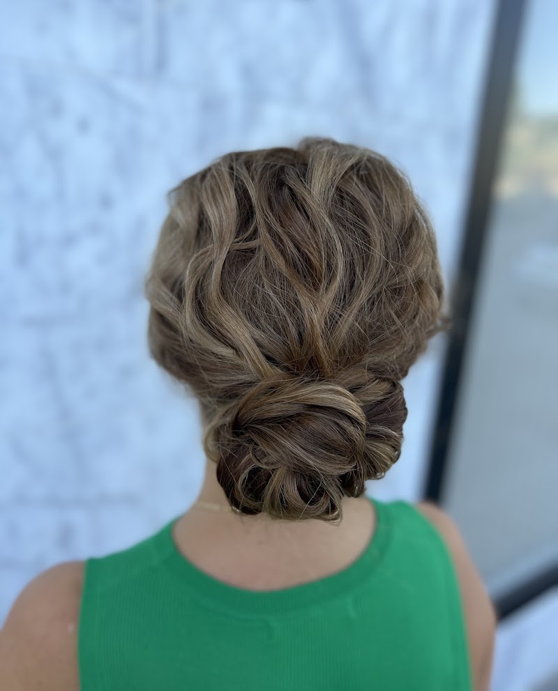 Blond salón - Coiffure A Coruña - OneBooking