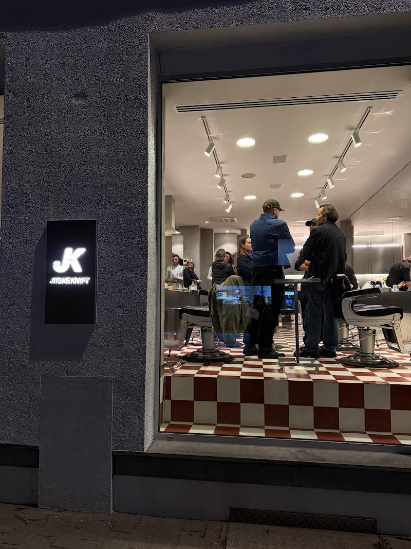 Jitske Knipt - Coiffure Antwerp - OneBooking
