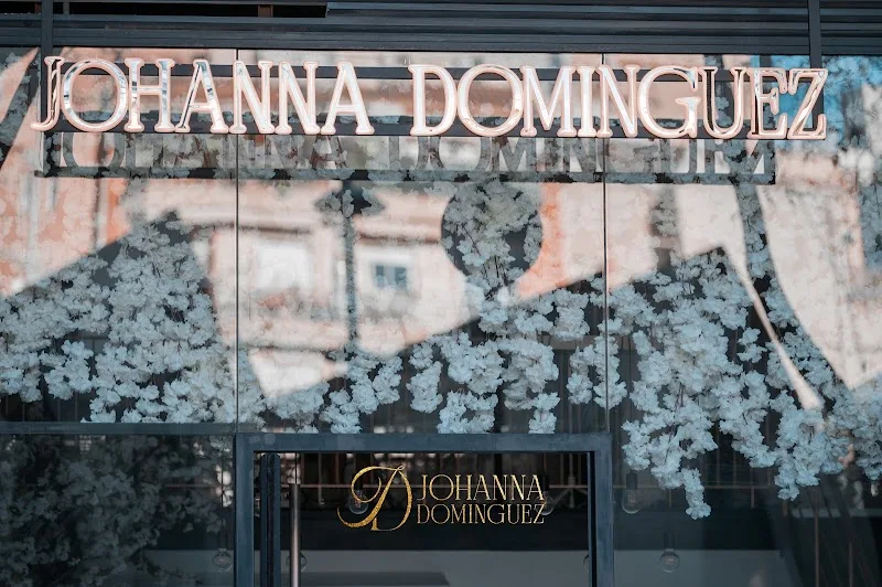 Johanna Domínguez Extensiones de pestañas y cejas