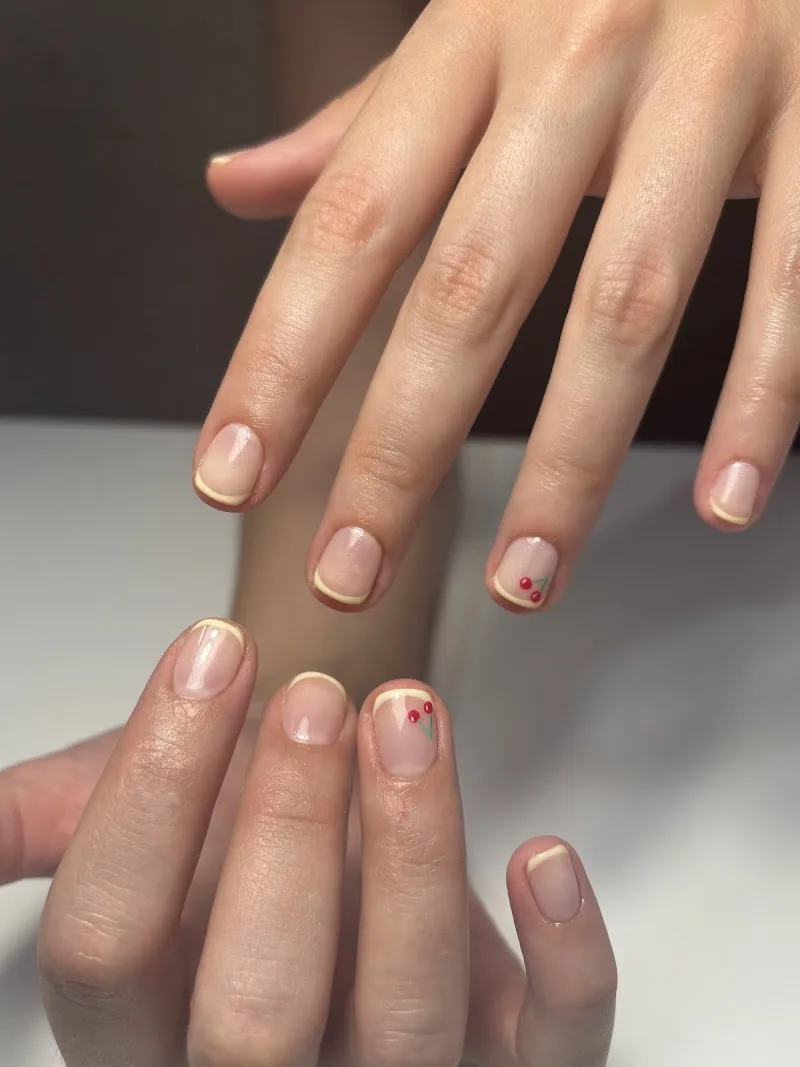 Glow Nails And Beauty - Institut de beauté Valladolid - OneBooking