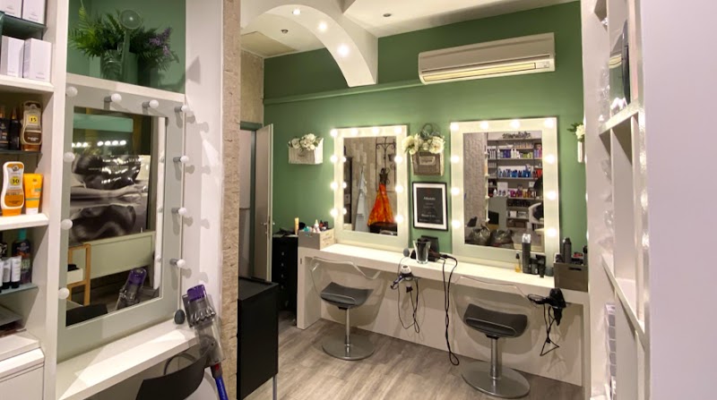 Color And Go - Salone Kérastase & Redken - Coiffure Bologna - OneBooking