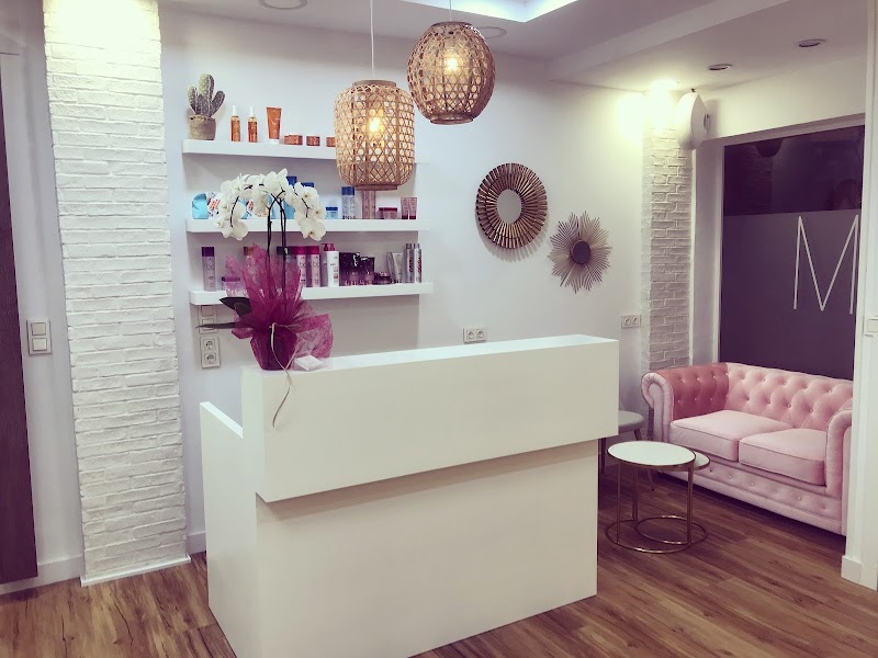 María Miralles Peluquería - Coiffure Almería - OneBooking