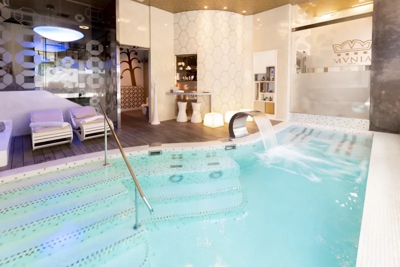 MUNIA TOTAL BEAUTY CENTER - Institut de beauté Oviedo - OneBooking