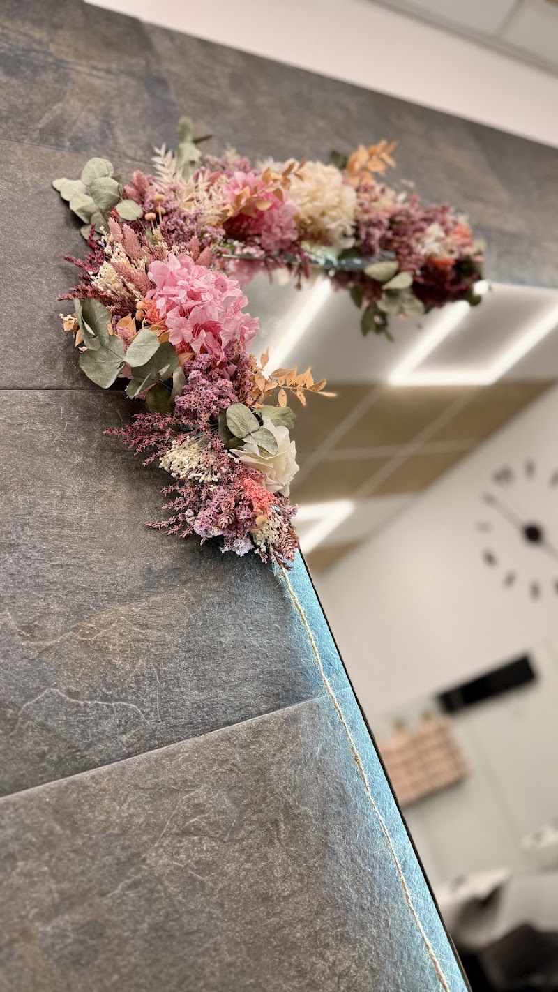 Raquel Martínez Hair Studio - Coiffure Alicante - OneBooking