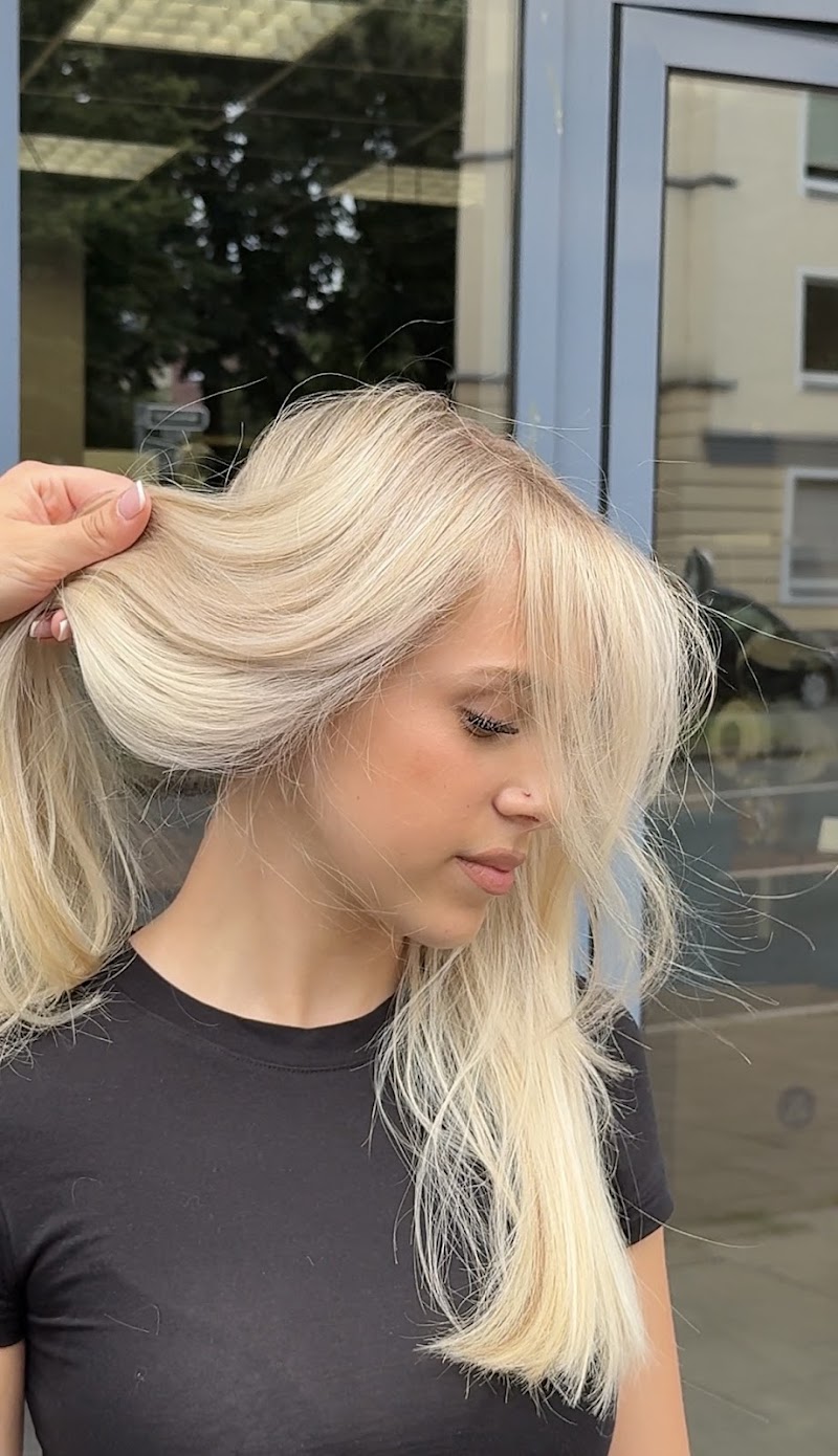 Reza Hair Studio - Coiffure Düsseldorf - OneBooking