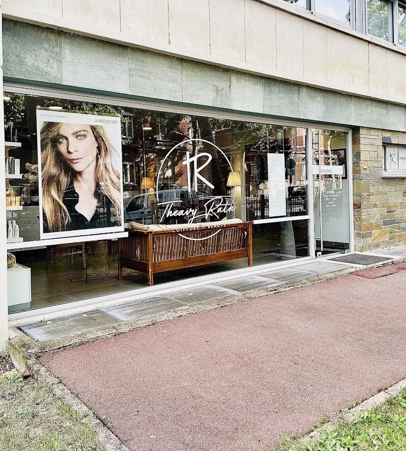 Coiffeur) Theavy Rath Coiffure