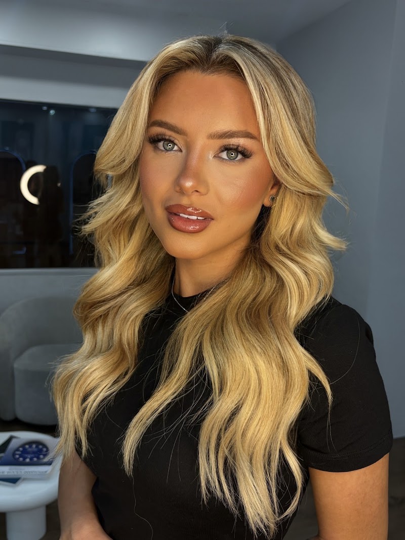Salón Eleven | Balayage & Peluquería Profesional Barcelona - Coiffure Barcelona - OneBooking