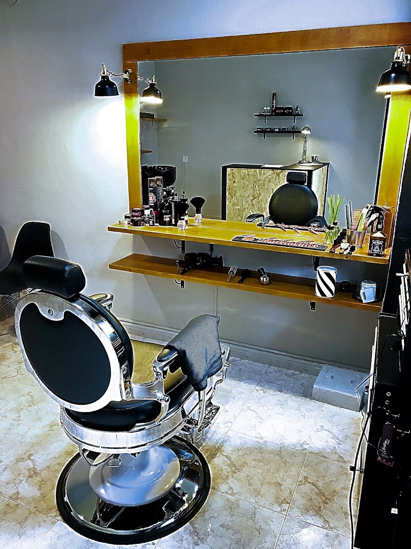 Mr. Monkey Barber Club - Barberia en almeria - Coiffure Almería - OneBooking